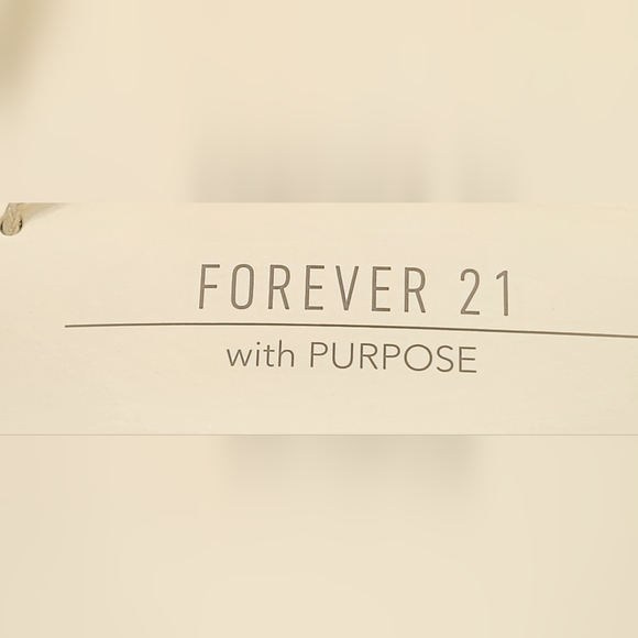 Forever 21 Juniors Loose Fit/90s Fit Black Ripped Jeans Size 24 - Picture 9 of 14